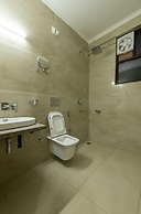 Dee Grand Marq Hotel