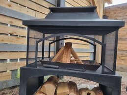 Angela's Hideaway - 2 Beds - Hot Tub - Sauna