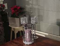 Angela's Hideaway - 2 Beds - Hot Tub - Sauna