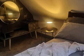 Angela's Hideaway - 2 Beds - Hot Tub - Sauna