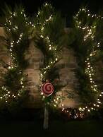 Damona 2BR Luxury Home With Garden