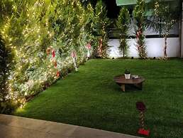 Damona 2BR Luxury Home With Garden