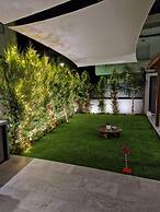 Damona 2BR Luxury Home With Garden