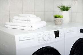 Damona 2BR Luxury Home With Garden