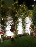 Damona 2BR Luxury Home With Garden