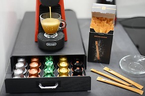 Damona 2BR Luxury Home With Garden