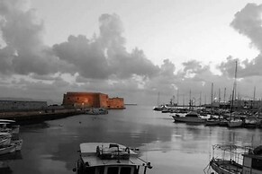 Damona 2BR Luxury Home With Garden