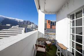 Chic and Homey 2 Bedroom Loft in Cape Town