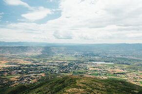 Family Getaway~pool, Tubing, Skiing, & Ice Castles Villa 1002 1 Bedroo