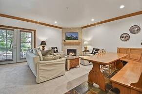 Family Getaway~pool, Tubing, Skiing, & Ice Castles Villa 1002 1 Bedroo