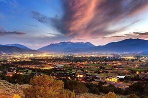 Family Getaway~pool, Tubing, Skiing, & Ice Castles Villa 1002 1 Bedroo