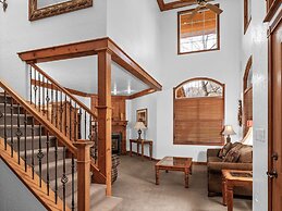 Adventure Hub~backcountry Skisnowmobilescuba Diving 734 3 Bedroom Town