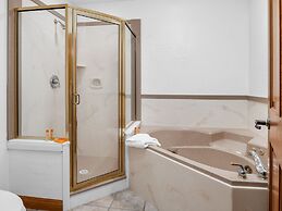 Adventure Hub~backcountry Skisnowmobilescuba Diving 734 3 Bedroom Town