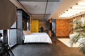 Indie Universe Creative Hotel