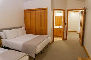 Family Vacation~heated In/out Pool, Tubing & Ice Skating 719 3 Bedroom