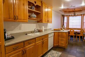 Family Vacation~heated In/out Pool, Tubing & Ice Skating 719 3 Bedroom