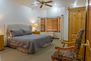 Family Vacation~heated In/out Pool, Tubing & Ice Skating 719 3 Bedroom