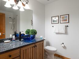 Family Getaway~pool, Hot Spring, Scuba & Ice Castles 727 4 Bedroom Hom