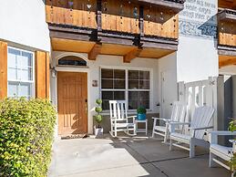 Family Getaway~pool, Hot Spring, Scuba & Ice Castles 727 4 Bedroom Hom