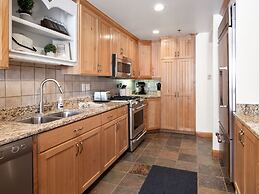 Family Getaway~pool, Hot Spring, Scuba & Ice Castles 727 4 Bedroom Hom