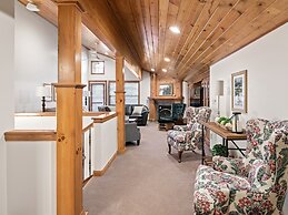 Family Getaway~pool, Hot Spring, Scuba & Ice Castles 727 4 Bedroom Hom