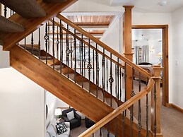 Family Getaway~pool, Hot Spring, Scuba & Ice Castles 727 4 Bedroom Hom