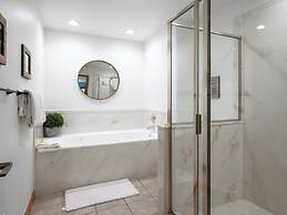 Family Getaway~pool, Hot Spring, Scuba & Ice Castles 727 4 Bedroom Hom