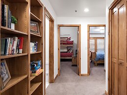 Family Getaway~pool, Hot Spring, Scuba & Ice Castles 727 4 Bedroom Hom