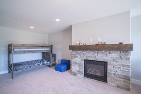 Family Vacation~crater Hot Spring, Tubing & Ice Skating~kanton 3 Bedro