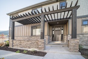 Family Vacation~crater Hot Spring, Tubing & Ice Skating~kanton 3 Bedro