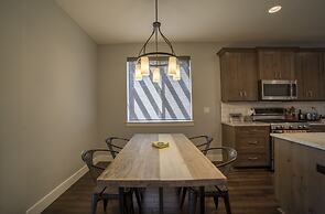 Family Vacation~crater Hot Spring, Tubing & Ice Skating~kanton 3 Bedro