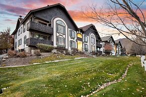 Adventure Hub~ski Resorts, Backcountry & Park City 3203 2 Bedroom Cond