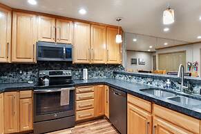 Adventure Hub~ski Resorts, Backcountry & Park City 3203 2 Bedroom Cond