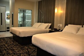 Comfeeni Inn and Suites