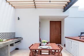 Panoramic By Alegria Rentals and Sandy Powerful