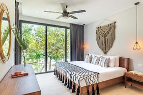 Panoramic By Alegria Rentals and Sandy Powerful