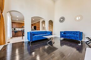 Lady Valentina Boutique Home