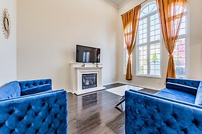 Lady Valentina Boutique Home