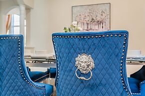 Lady Valentina Boutique Home