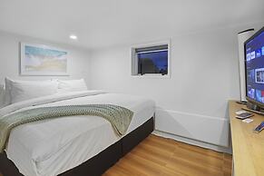 Newly Renovated Studio w Parking-Netflix