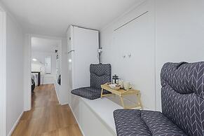 Newly Renovated Studio w Parking-Netflix