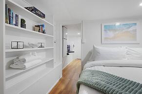 Newly Renovated Studio w Parking-Netflix