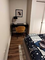 Corporate  Business stays in MTL DT