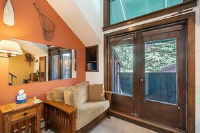 Manitou Lodge 8 Hotel Room by Alpine Lodging Telluride