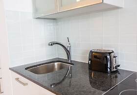 Front St - Entertainment District