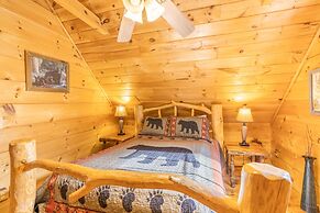 Moonshine Ridge Cabin with Hot Tub and Fire Pit