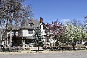 Downen House Bed & Breakfast