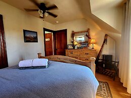 Downen House Bed & Breakfast