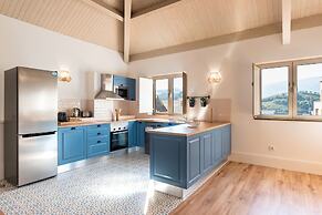 Feel Discovery Homes in Douro