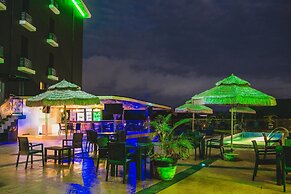 BON HOTEL PLATINUM